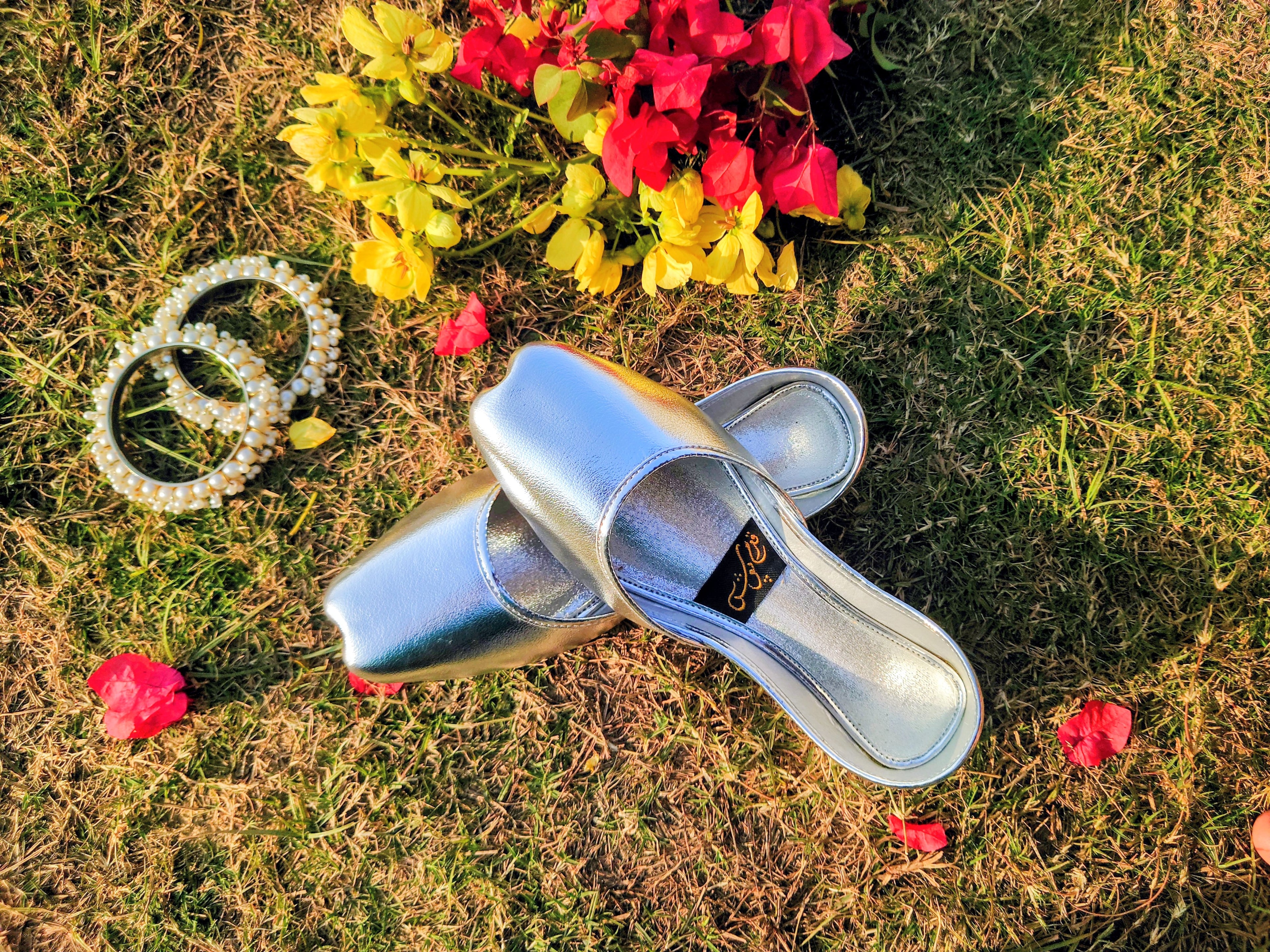 Silver Metallic Mojaris – Elegant Flats