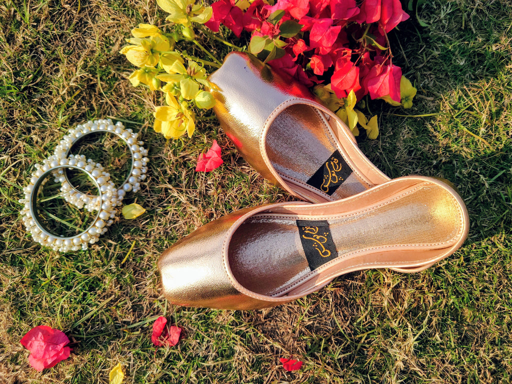 Gold Metallic Mojaris