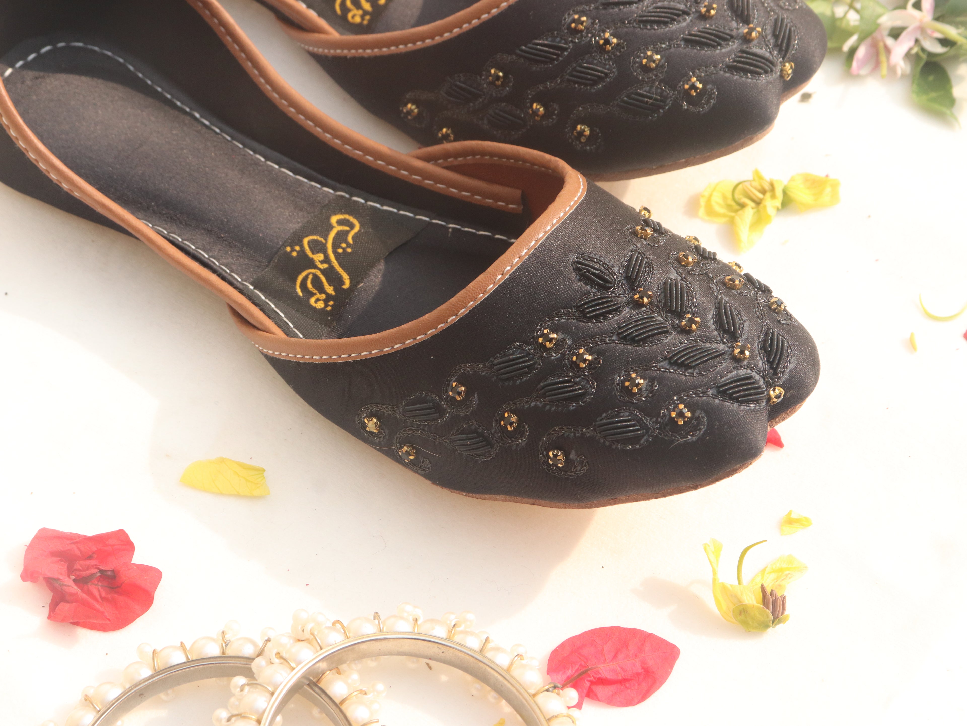 Midnight Blue Handcrafted Leaf Motif Mojaris