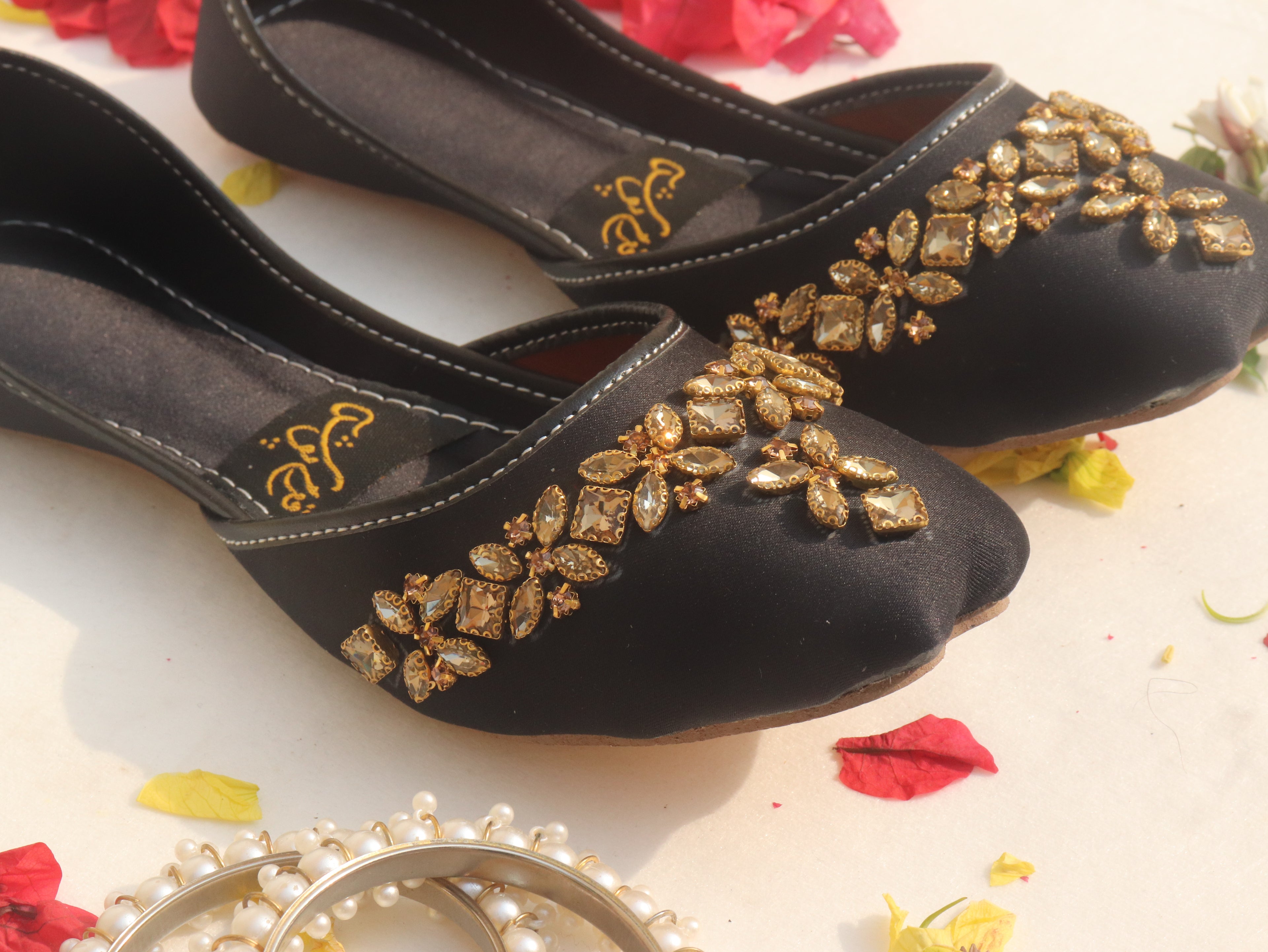 Black Stonework Mojaris Jutti