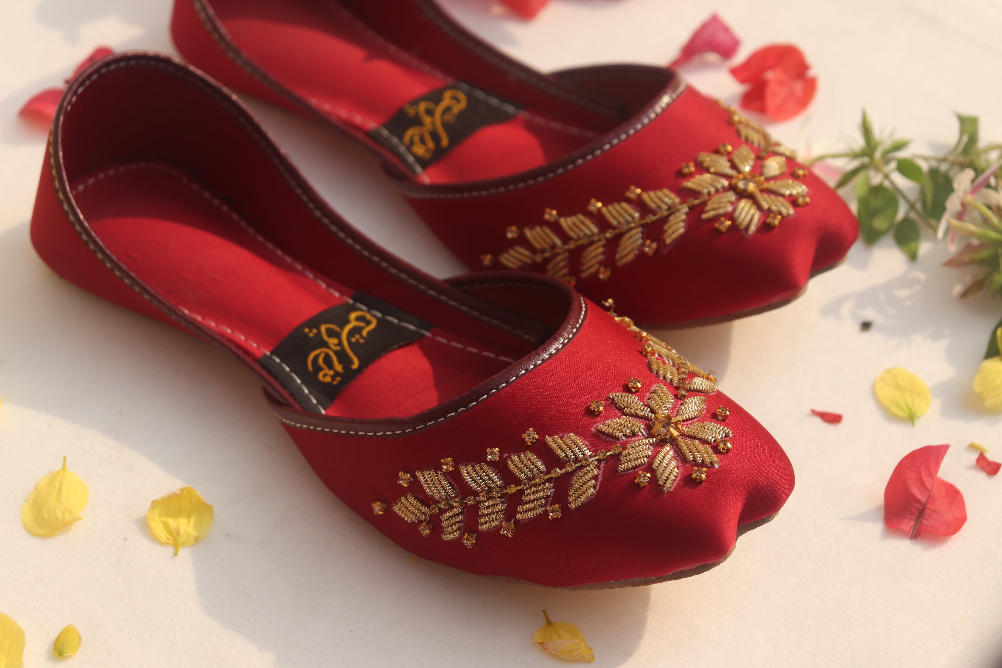 Red Handcrafted Embroidered Mojaris