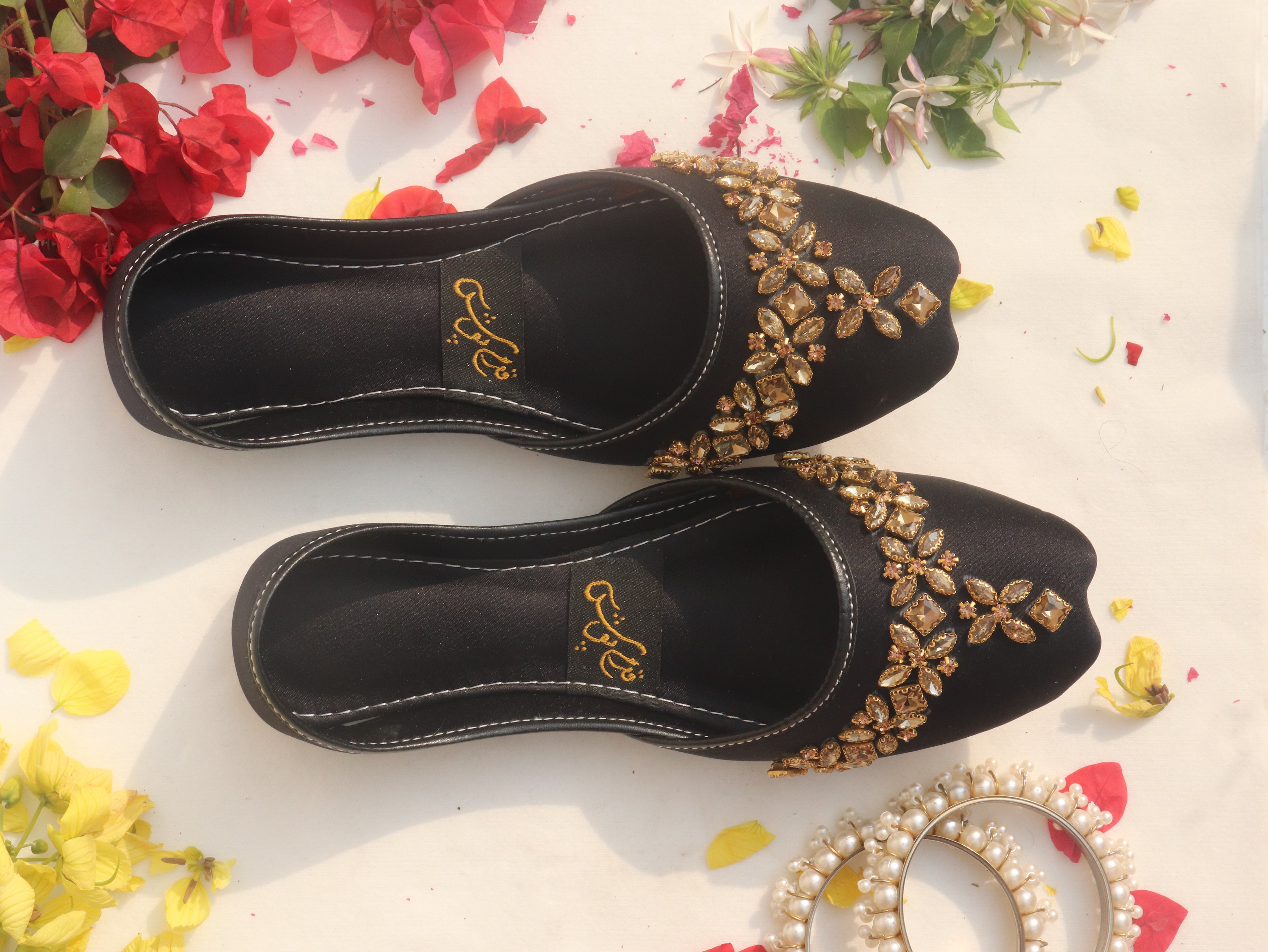 Black Stonework Mojaris Jutti