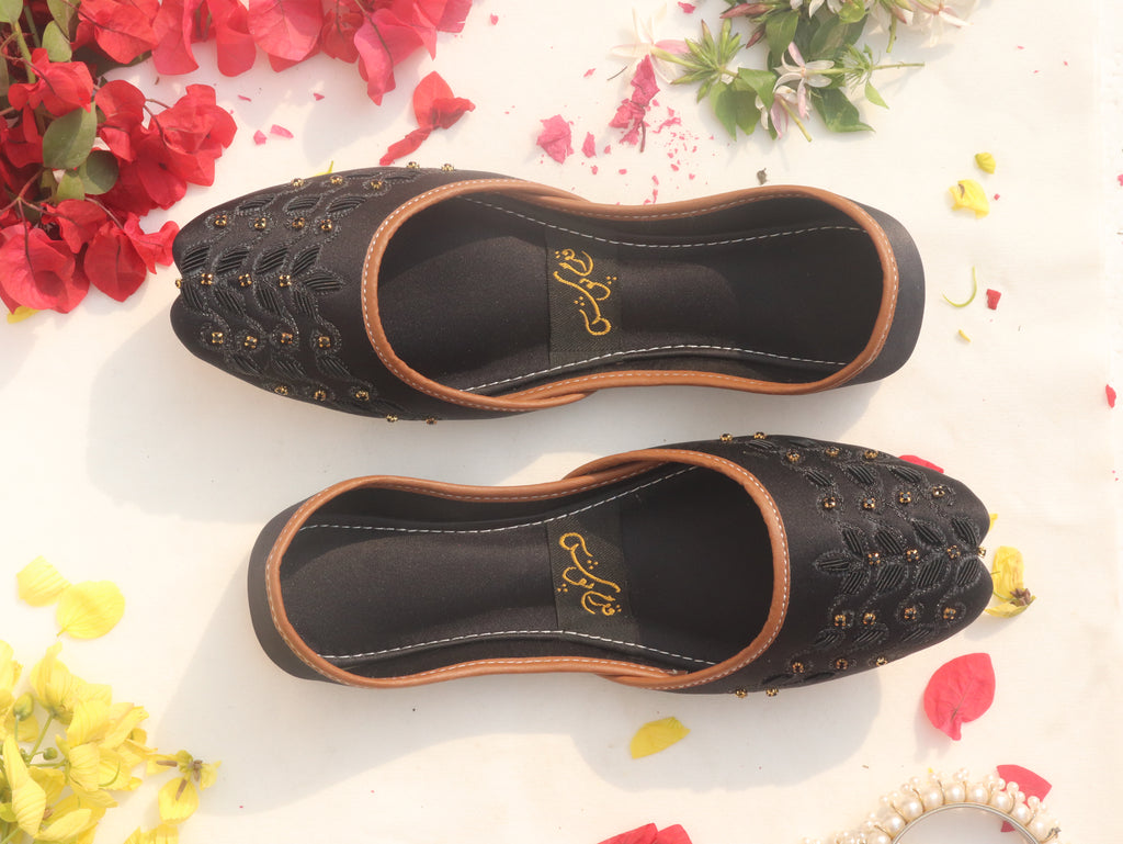 Midnight Blue Handcrafted Leaf Motif Mojaris