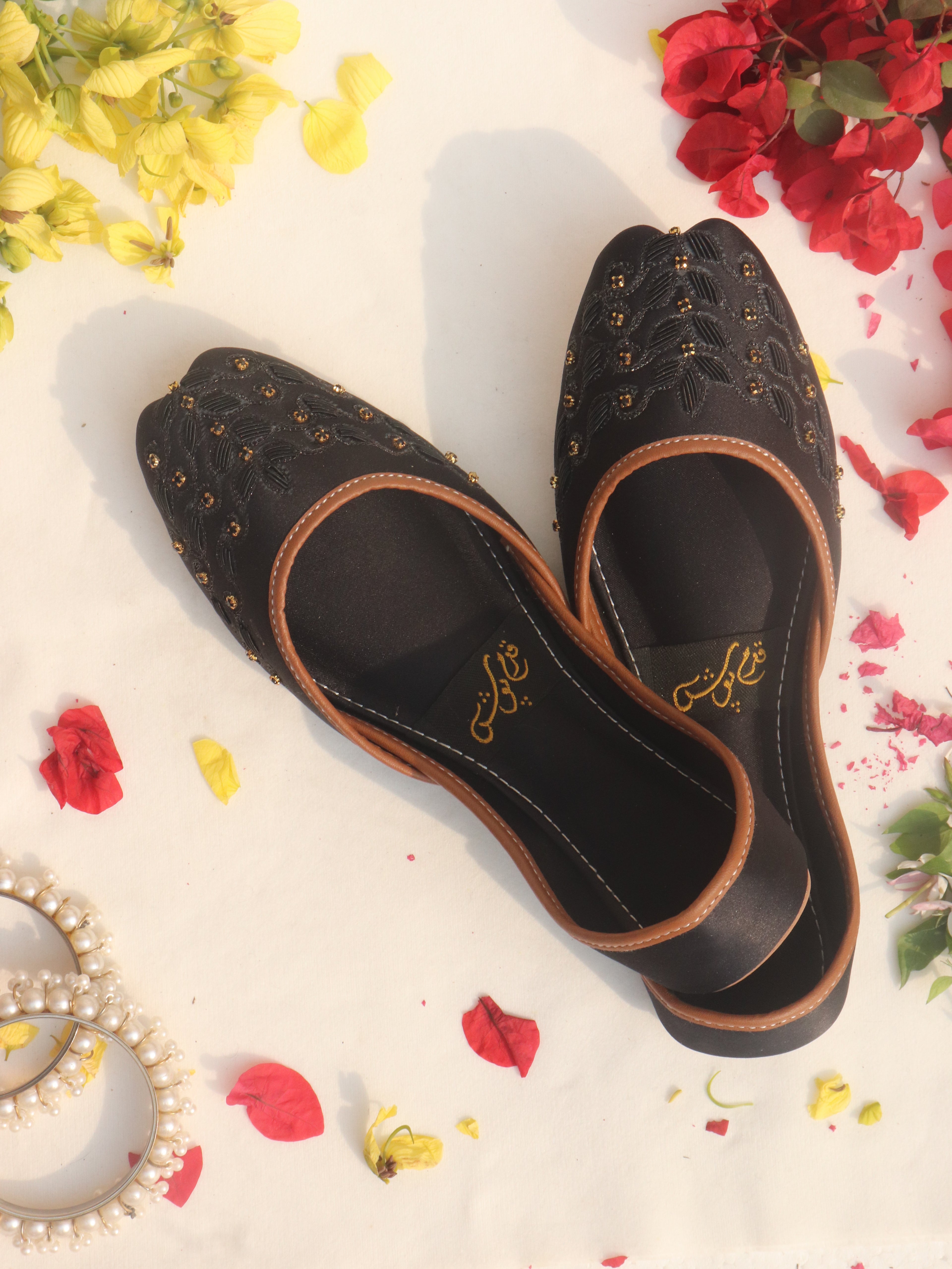 Midnight Blue Handcrafted Leaf Motif Mojaris