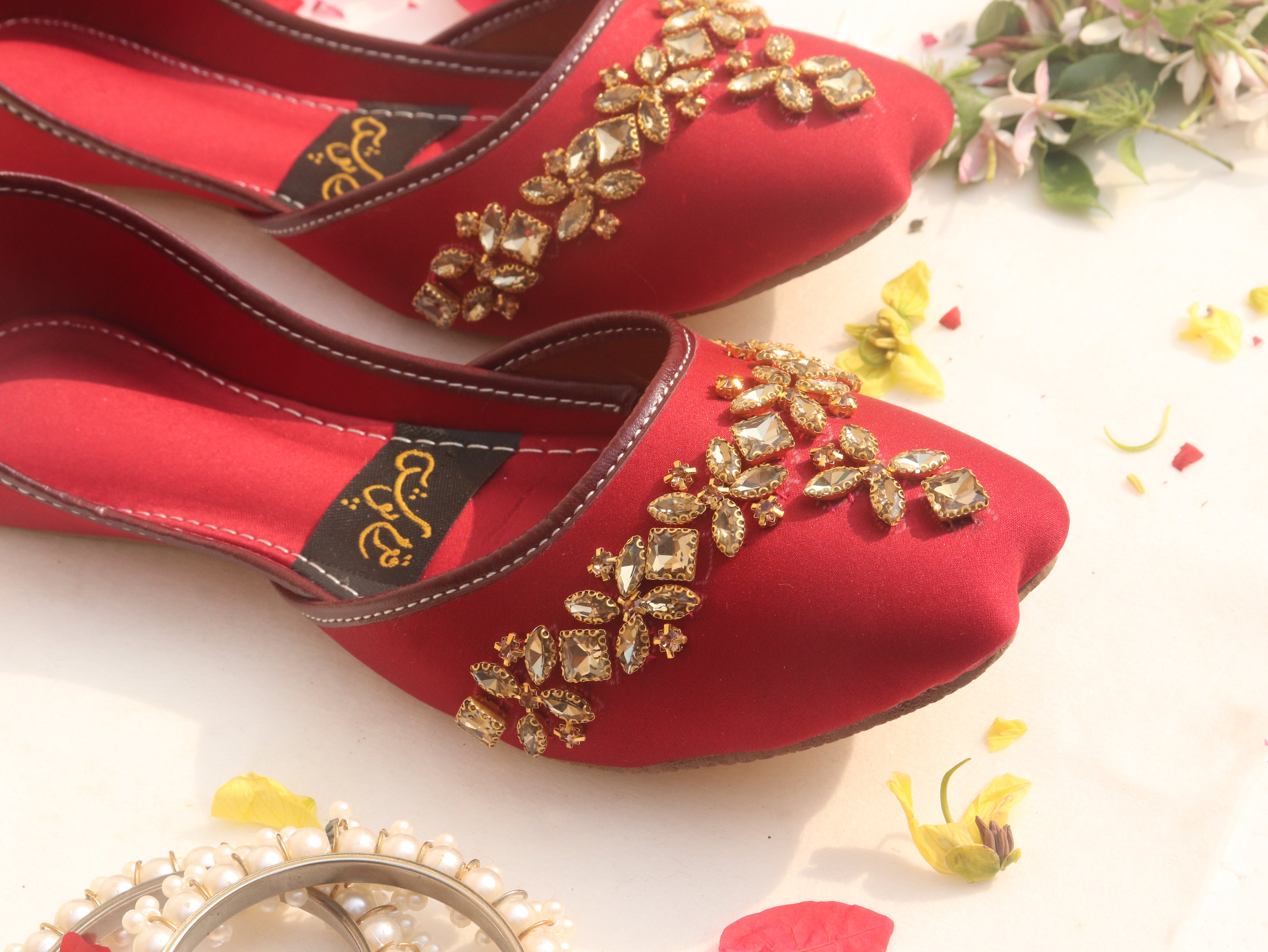 Red Stonework Mojaris Jutti