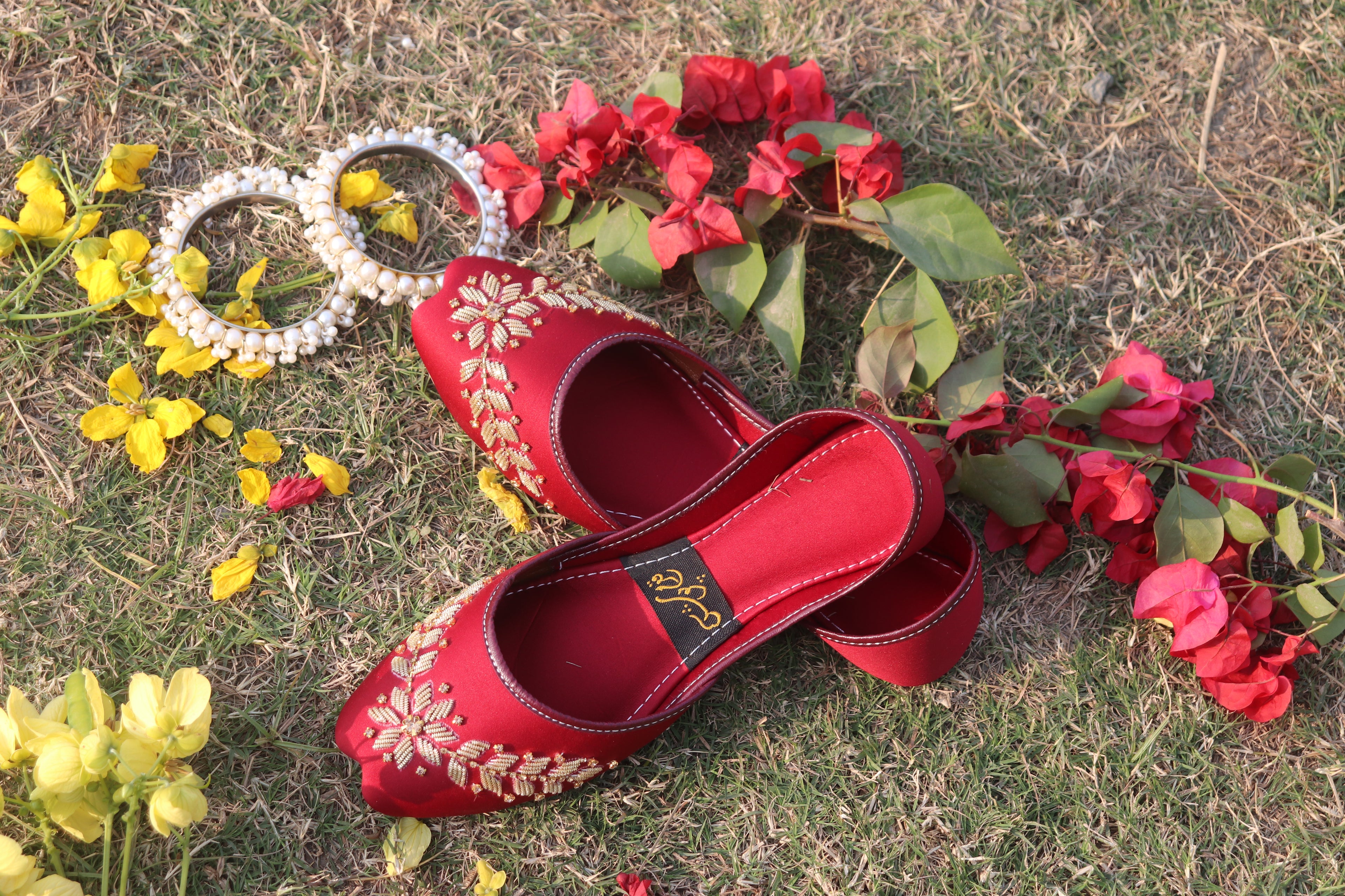 Red Handcrafted Embroidered Mojaris